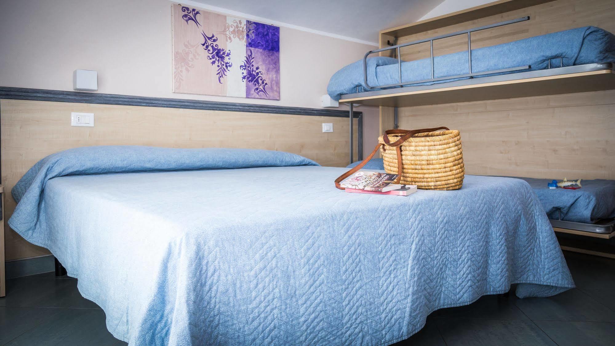 Hotel Doria Белариа-Игеа Марина Екстериор снимка