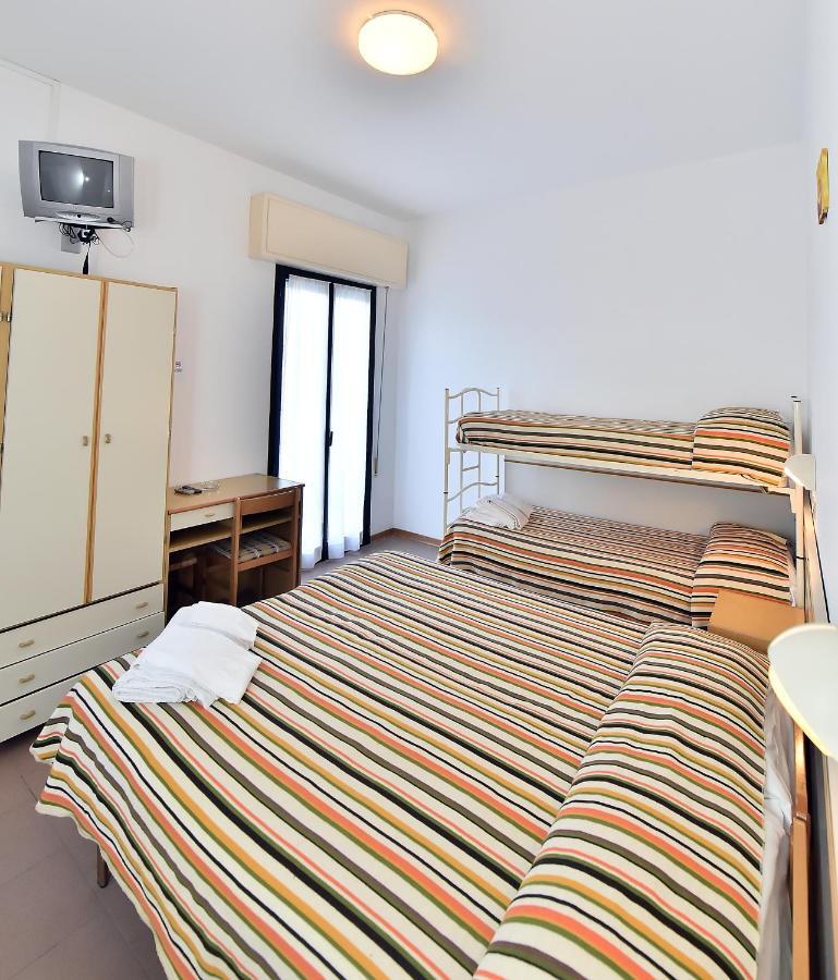 Hotel Doria Белариа-Игеа Марина Екстериор снимка