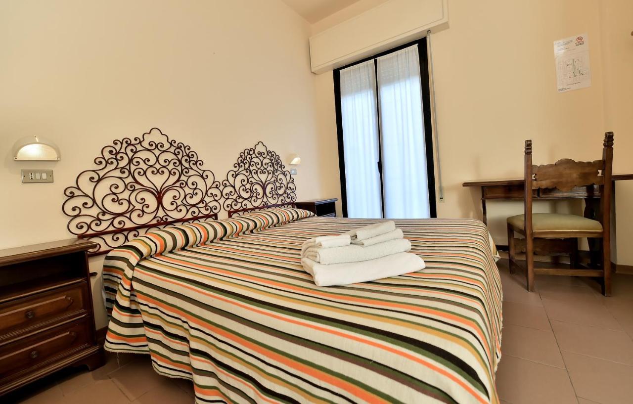 Hotel Doria Белариа-Игеа Марина Екстериор снимка